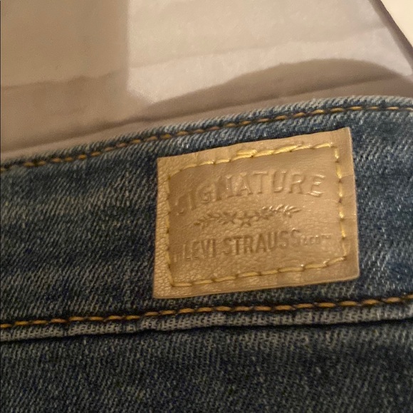 Levi's Blue Ankle Cropped Jeans Classic Style - Picture 4 of 4